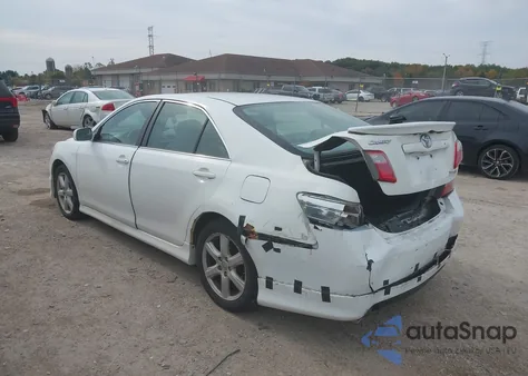 2009 Toyota Camry Se V6 z USA, uszkodzony, nr VIN 4T1BK46K99U595158